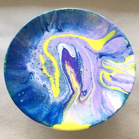 Acrylic Pour Dish Workshop @ Nassim Hill