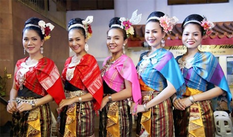 Introduction to Isan Dances
