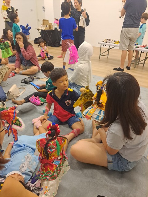 Traditional Chinese Hand Puppetry Workshop: Little Puppets Celebrate CNY!
