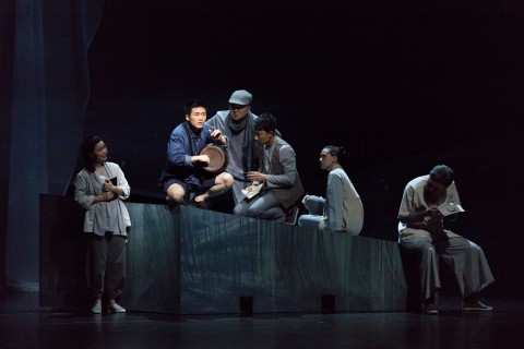 [Review] A Pantun Response to #Huayi2018