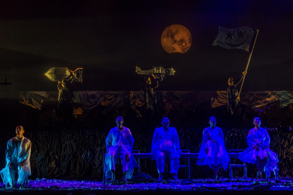 11 20171110 review the spirits play 02