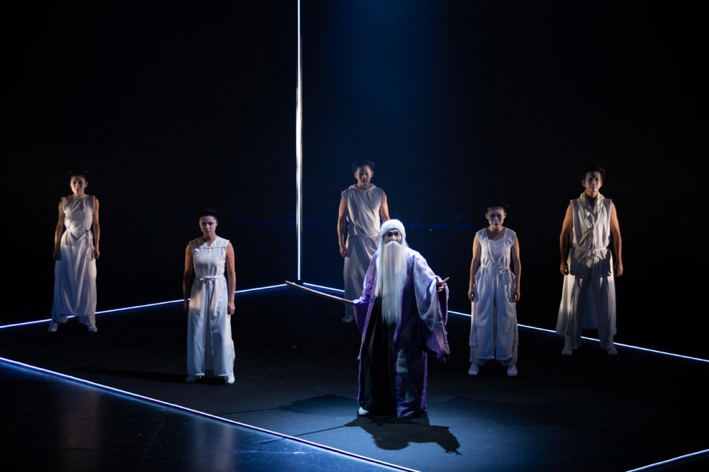 11 20181104 review lear is dead 01