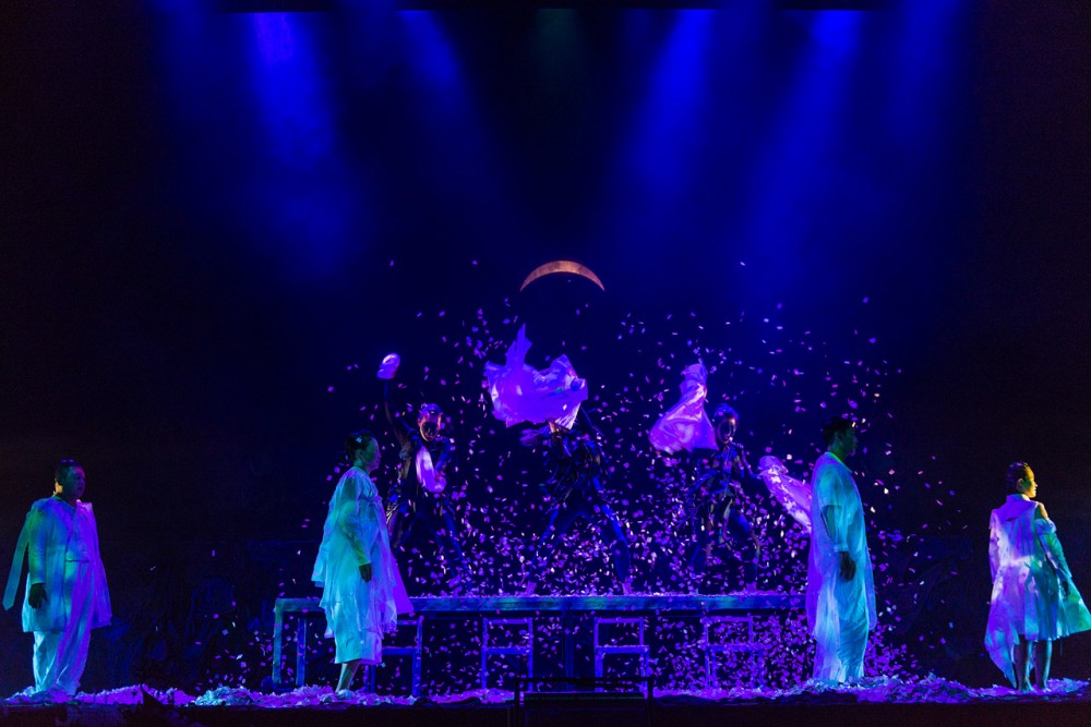 11 20171110 review the spirits play 01